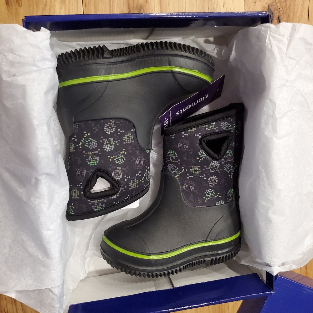 BNIB 6T skull elements winter boots